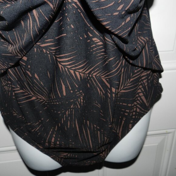 MICHAEL Kors Plus Size 18 Deep 1-Pc Swimsuit Abstract Palm🆕📦⌚🏃🏻💨⚡🚚 - Picture 7 of 16